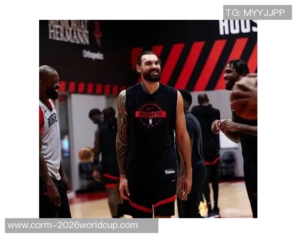 火箭3年3900万续约赚翻！亚当斯场均6前板控制内线，火箭赢麻了